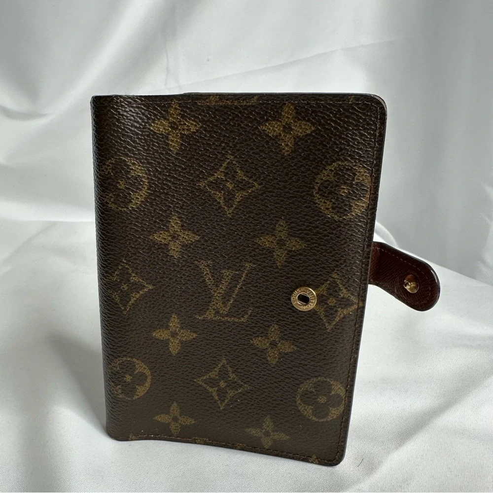 Louis Vuitton Monogram Couverture Passport Pocket Agenda Wallet - Picture 9 of 15